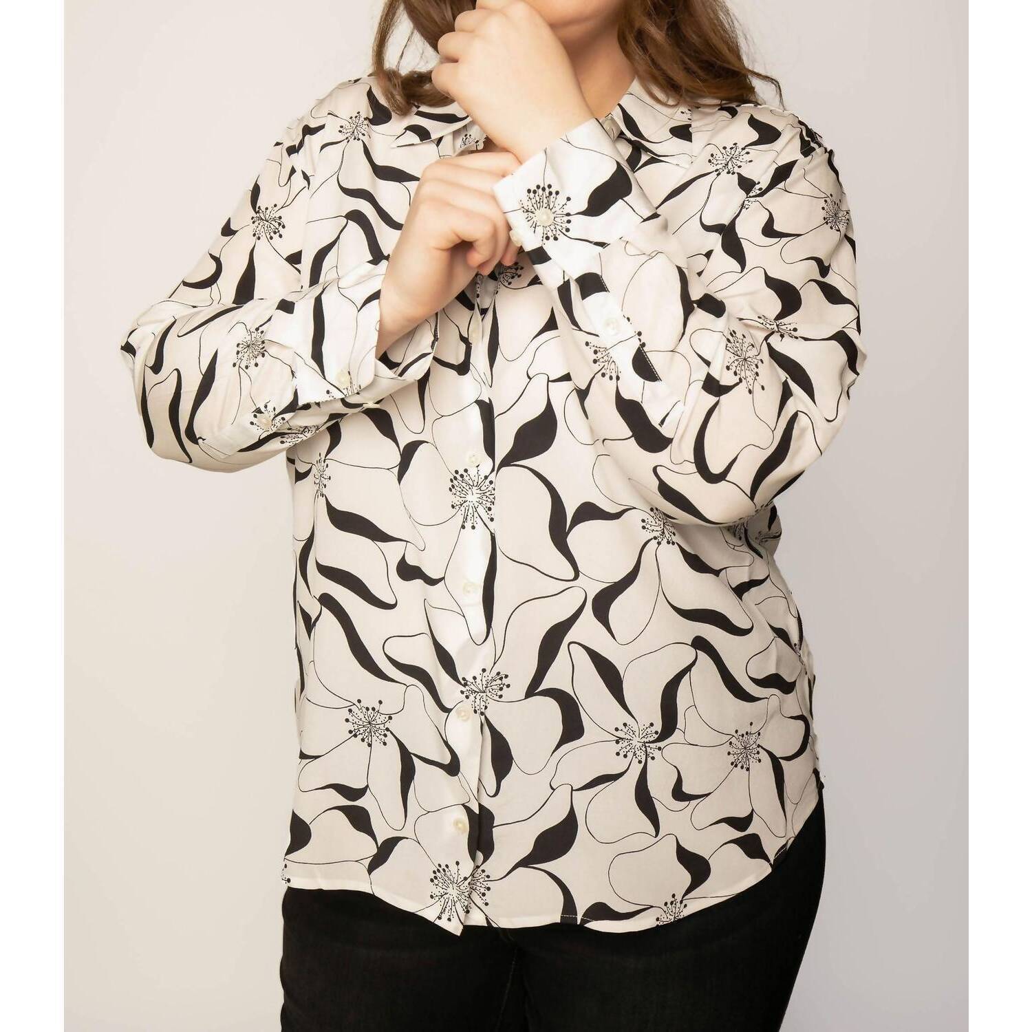 New Equipment Essential Silk Shirt In Natural White True Black